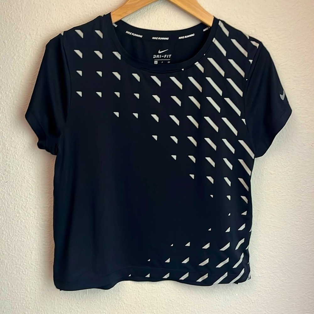 Nike Dri-fit size S shirt